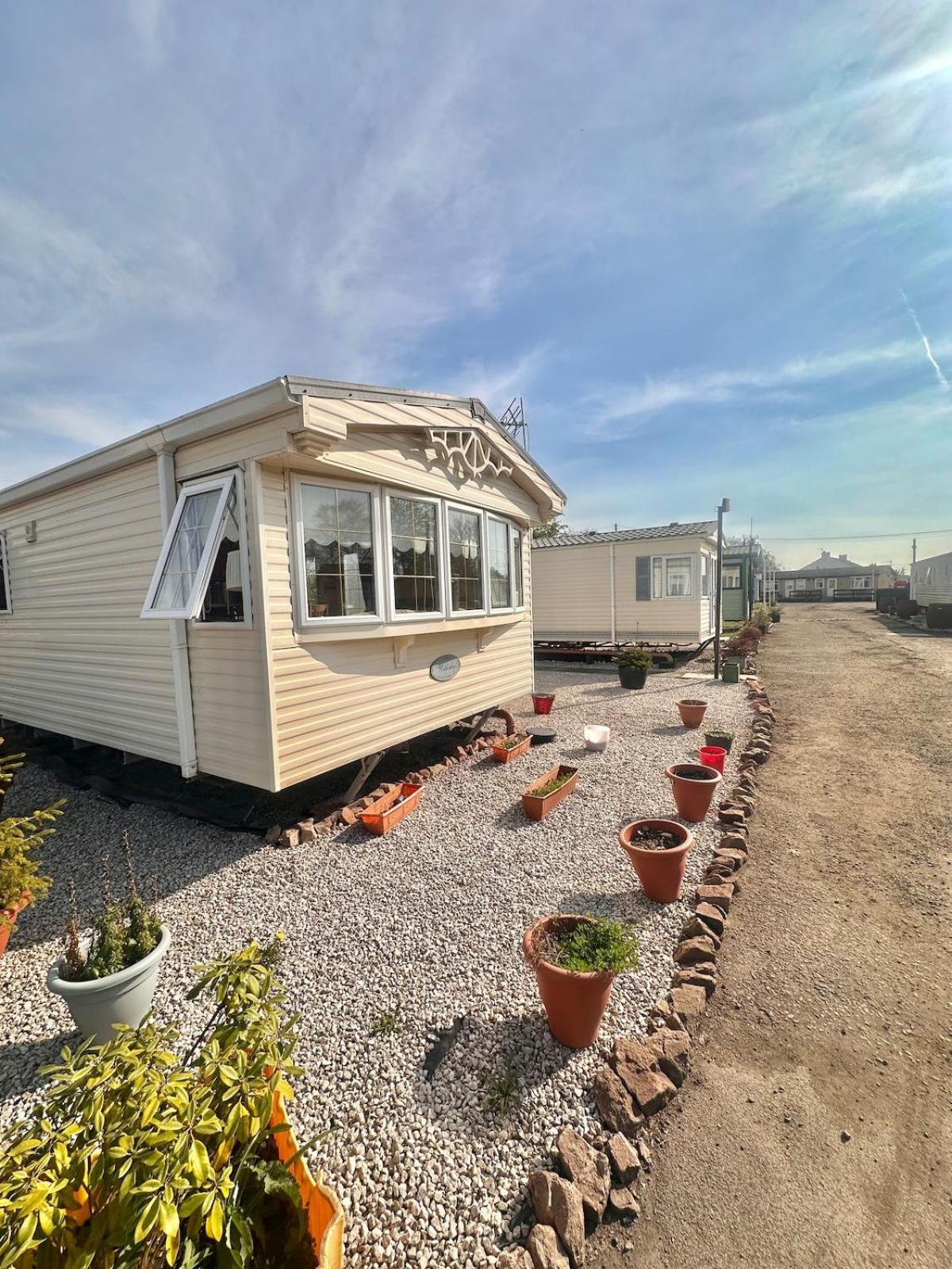 Willerby Granada 2-Bedroom Caravan, Glasgow Uddingston Exterior foto